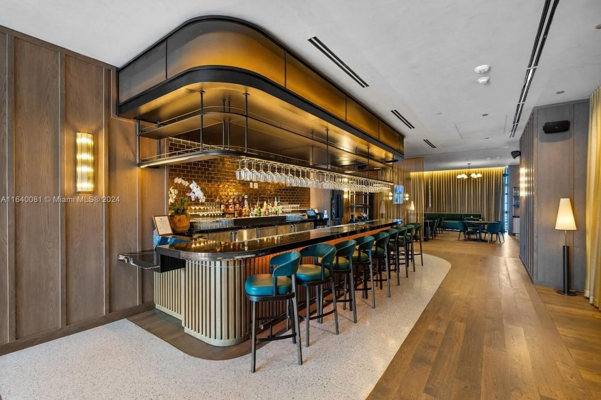 601 Residences Incredible 1BR | Downtown #2514
