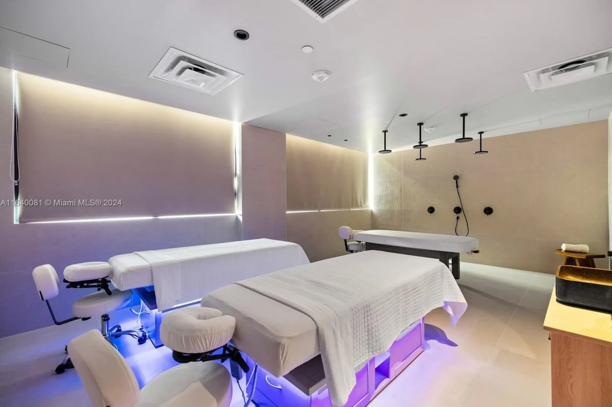 601 Residences Incredible 1BR | Downtown #2514