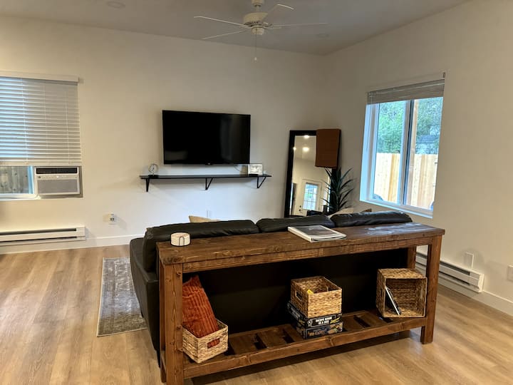 Downtown Studio- Walkable To Downtown - Colorado Springs, CO