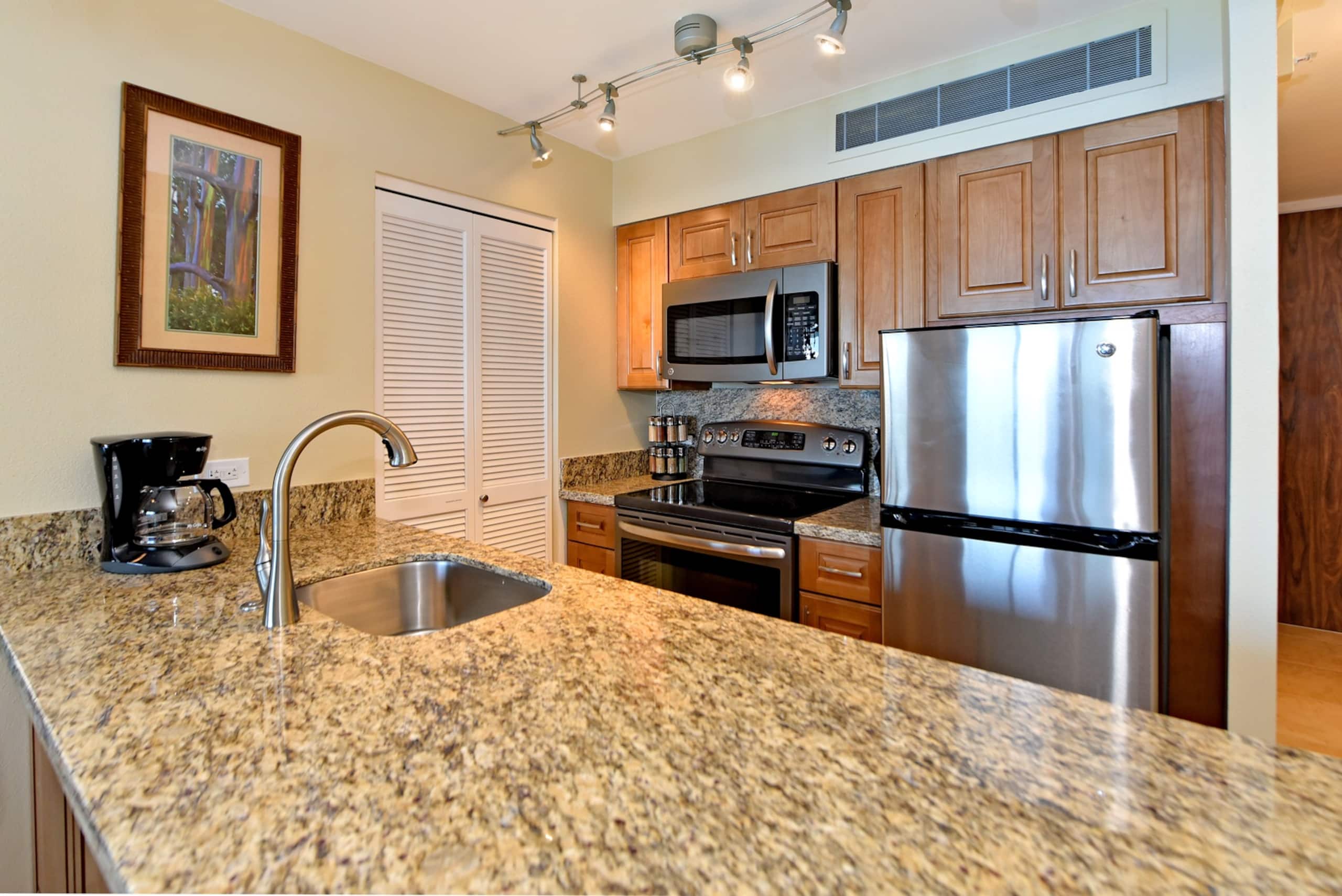 Condo in Lahaina · ★5.0 · 1 bedroom · 1 bed · 1 bath - Image 8