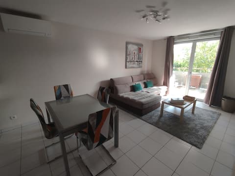 2-bedroom apartment with access to Rocade & Ramée