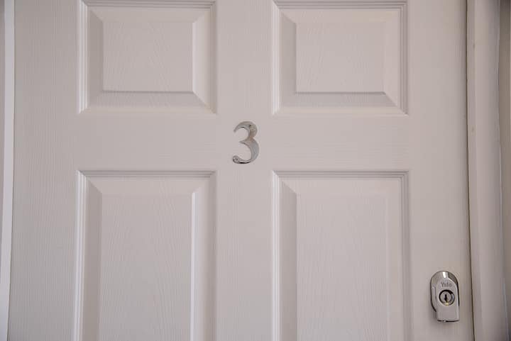Paragon House - Town Centre Flat (2bed) - Essex