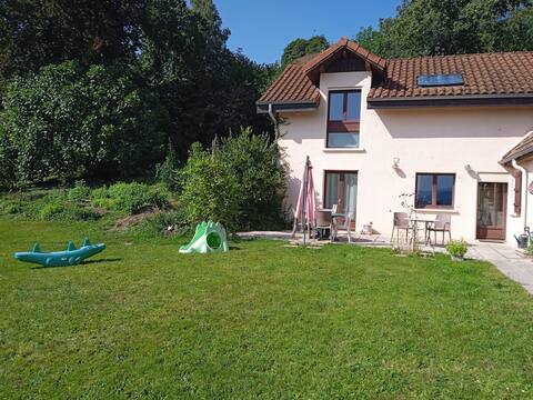 Independent accommodation in nature