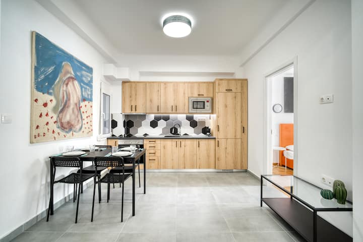 Hip & Stylish Flat At The Archaeological Museum - Atena