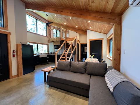 Successful Airbnb property: The Rose Cabin in Sooke