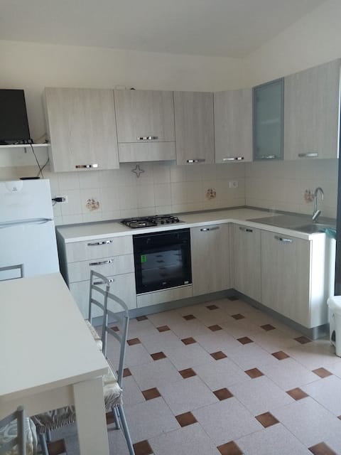 Large three-room apartment by the sea - Summer 2026