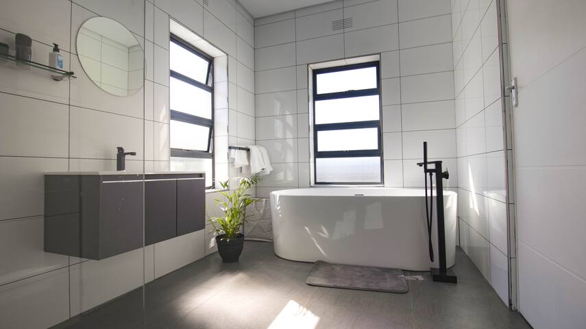 Rondebosch Stay•Study•Work•Holiday in Cape Town gallery image 5