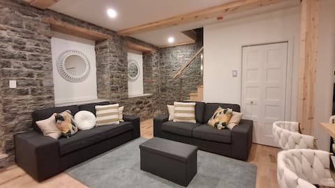 Top performing Airbnb: Le 650 - Family house in Beauport