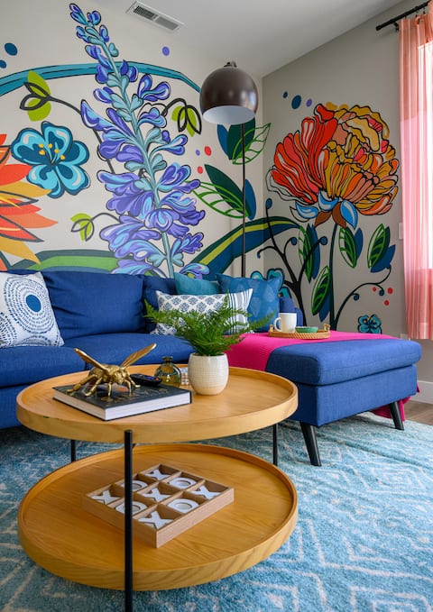 Hip-Downtown Carlton Townhouse #2, Hot-Tub, BBQ