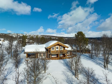 Traditional Norwegian cabin, perfect for families