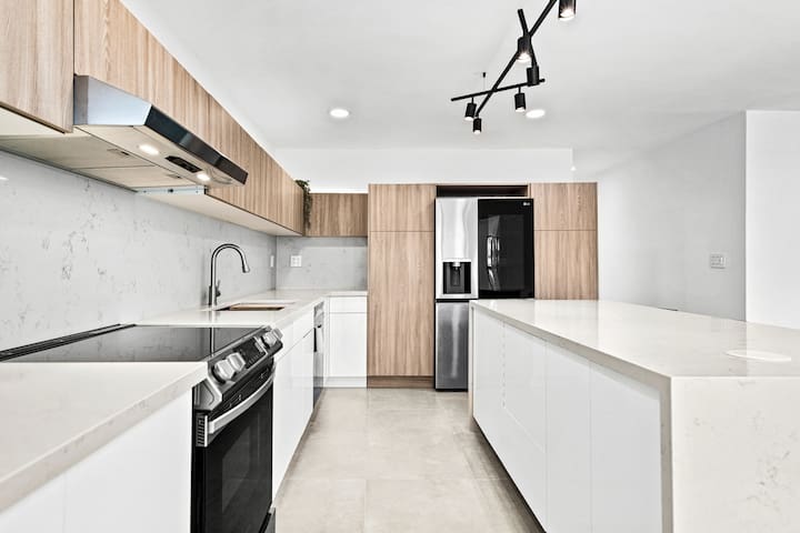 Chic House near Downtown & Beach gallery image 3