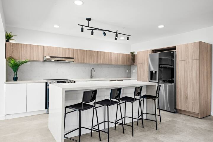 Chic House near Downtown & Beach gallery image 2