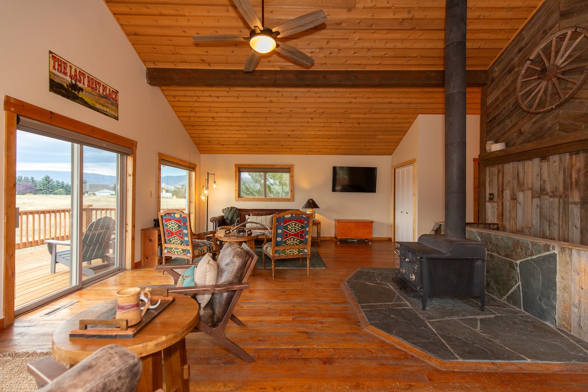 Top performing Airbnb: Stonefly Retreat | Steps from Loch Leven Fishing in Pray