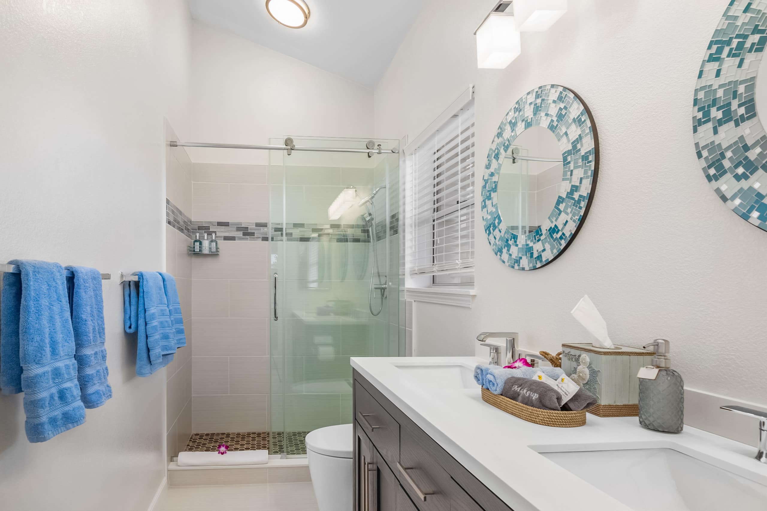 Spacious Condo with AC, Pool, Hot Tub, Near Beach - Photo 37