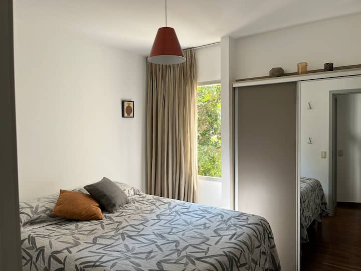 Соба 2 со клима уред, плакар и двоен кревет