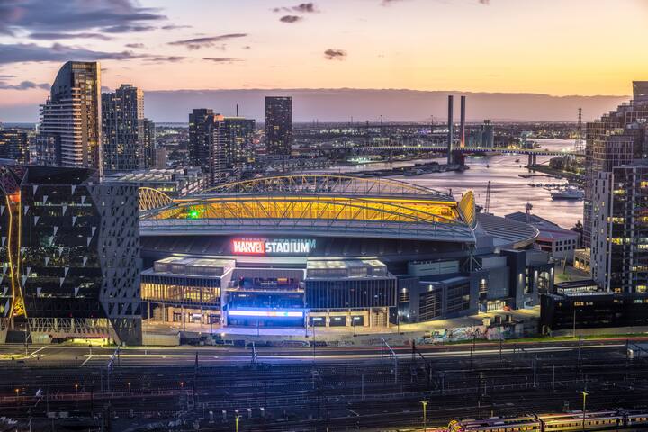 Harry-WSP JawDropView 3B2B w Parking Near SkyBus gallery image 4