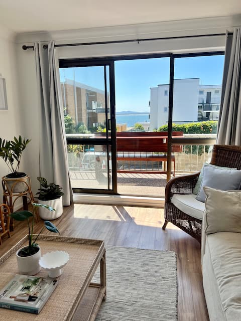 Top Airbnb: Bahia at Shoal Bay in Shoal Bay