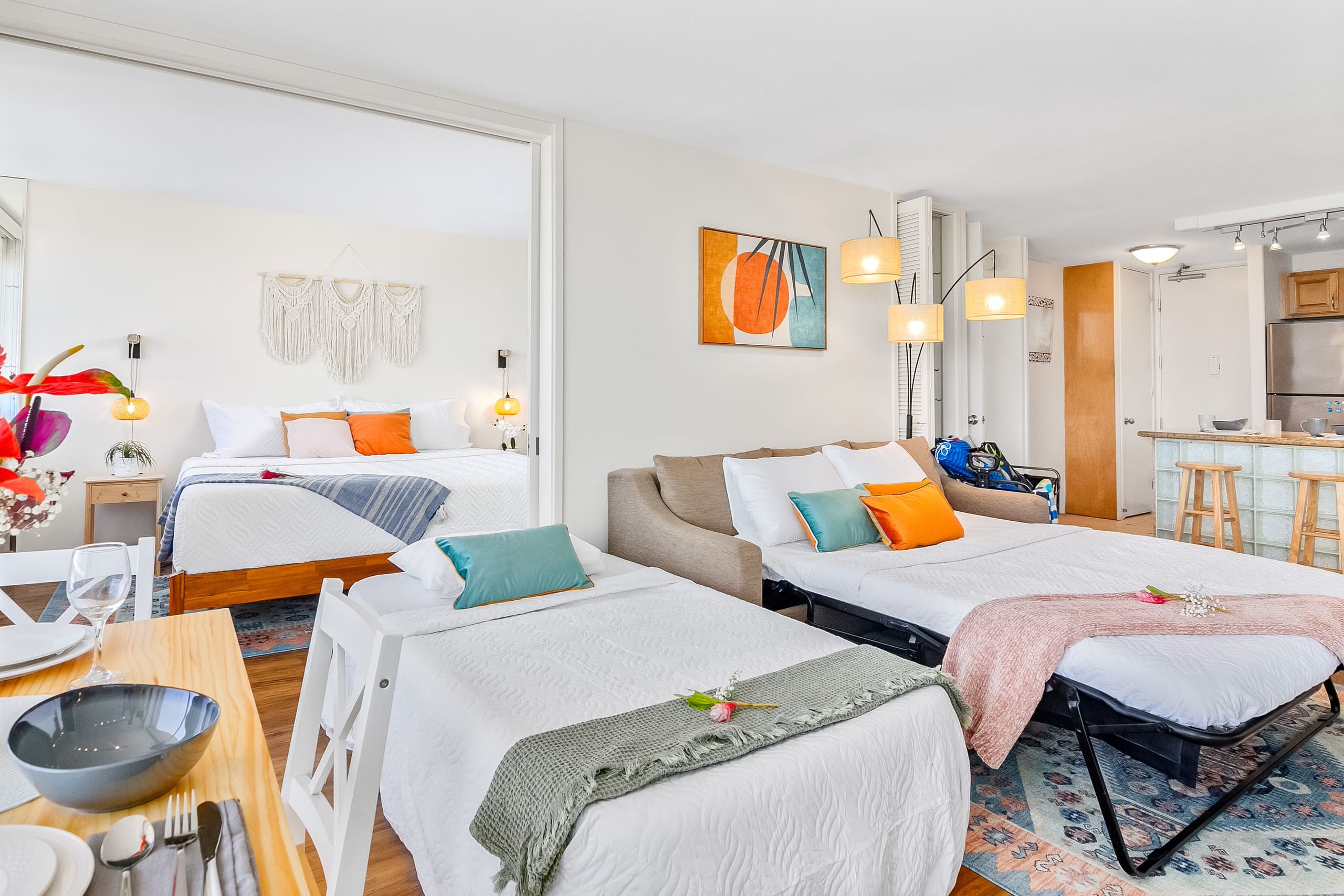 Breathtaking Condo w/ 2 pools - Image 9