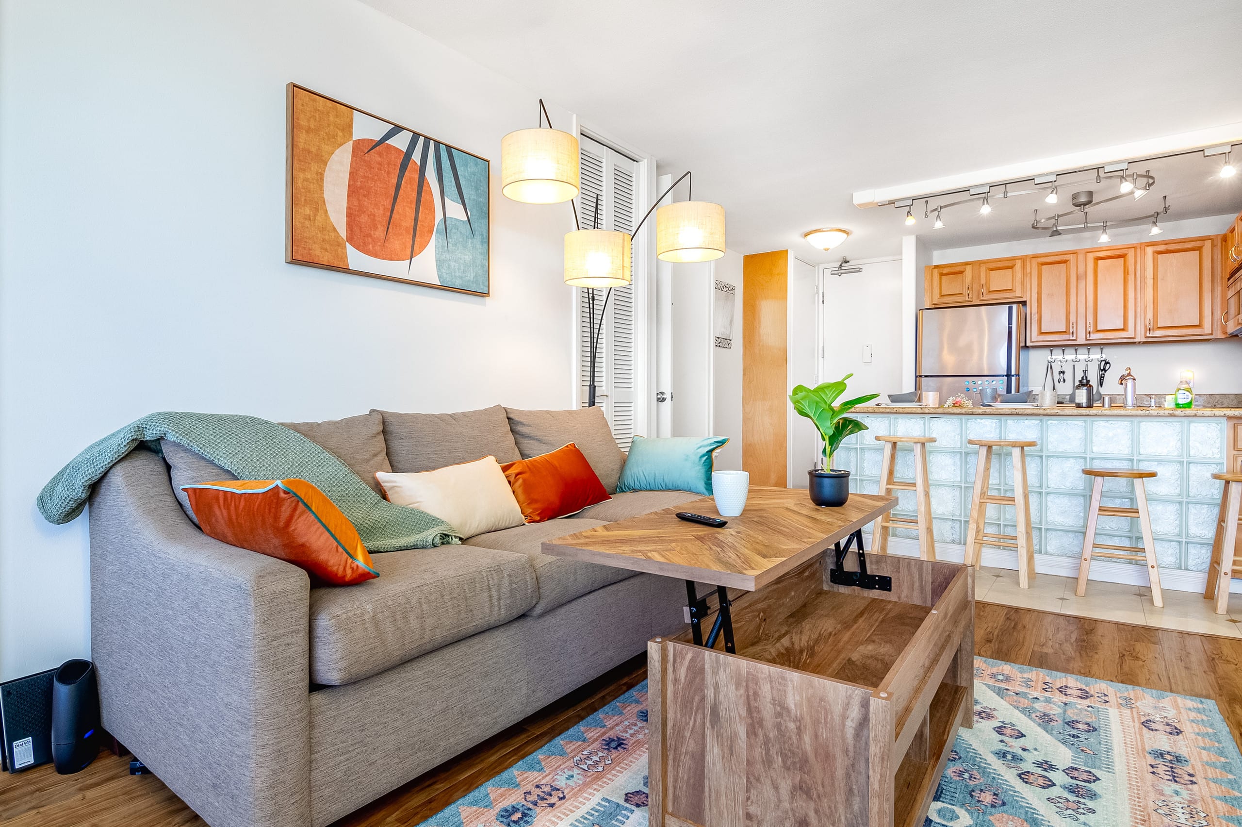Breathtaking Condo w/ 2 pools - Image 48