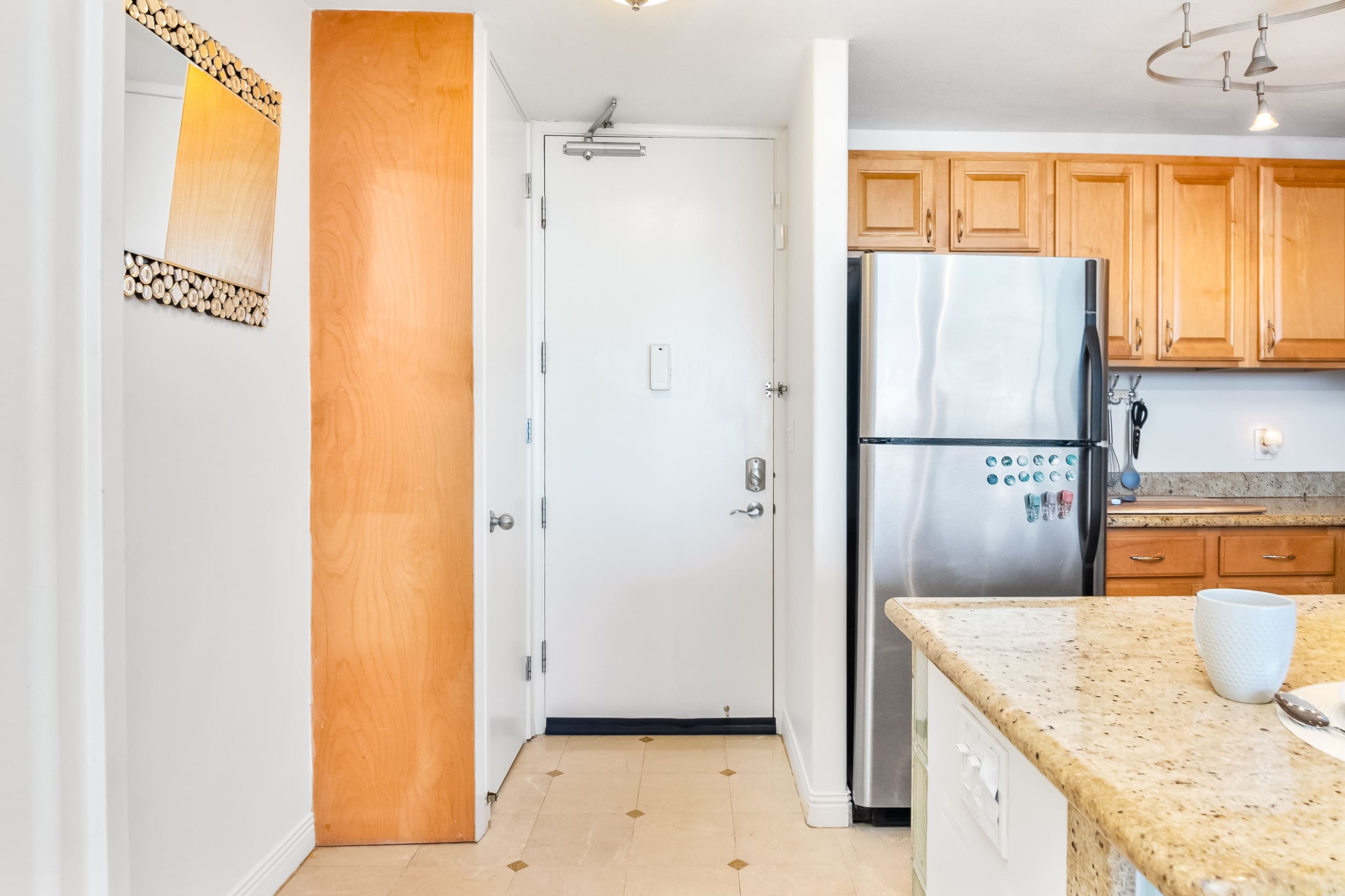 Breathtaking Condo w/ 2 pools - Image 27