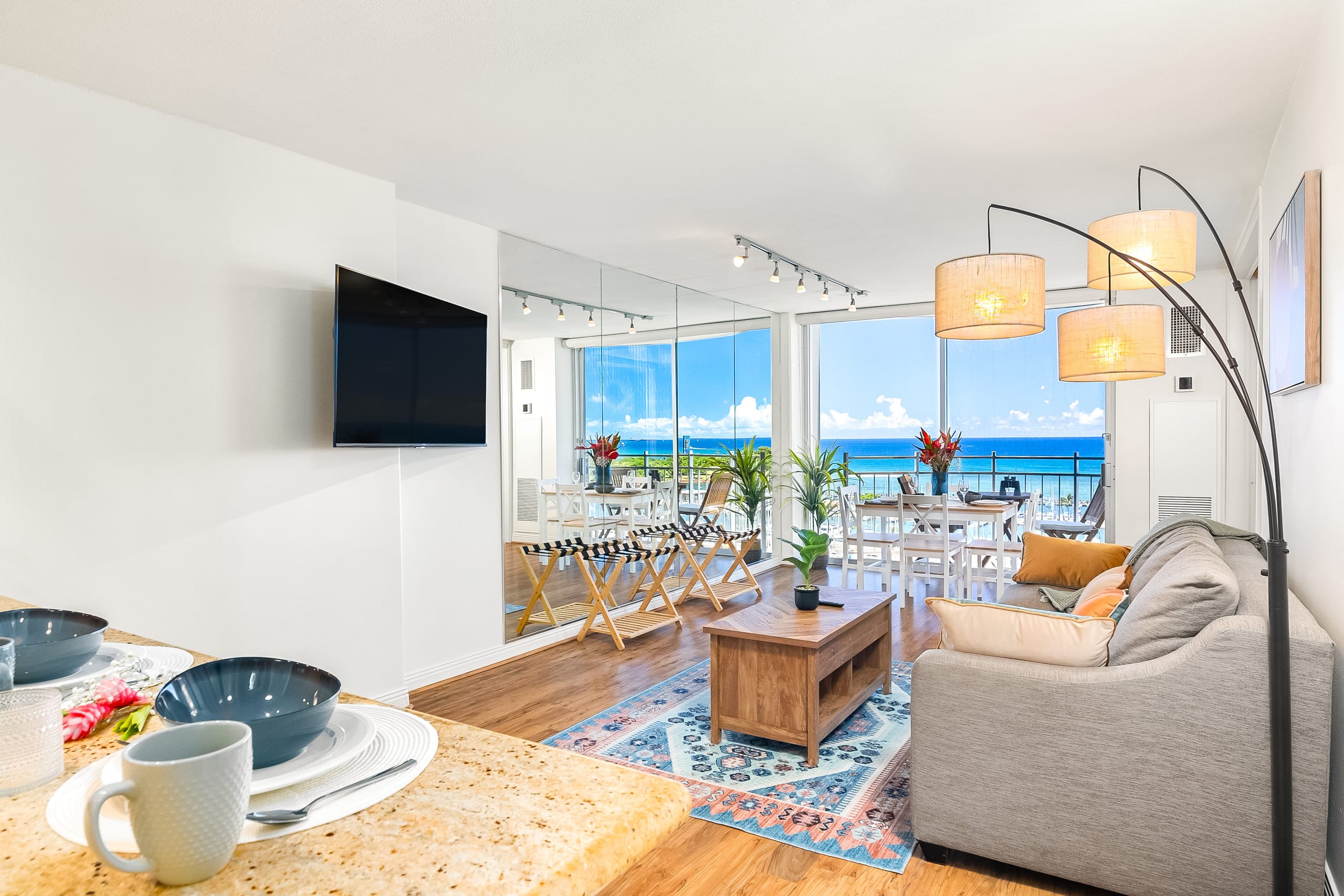 Breathtaking Condo w/ 2 pools - Image 41