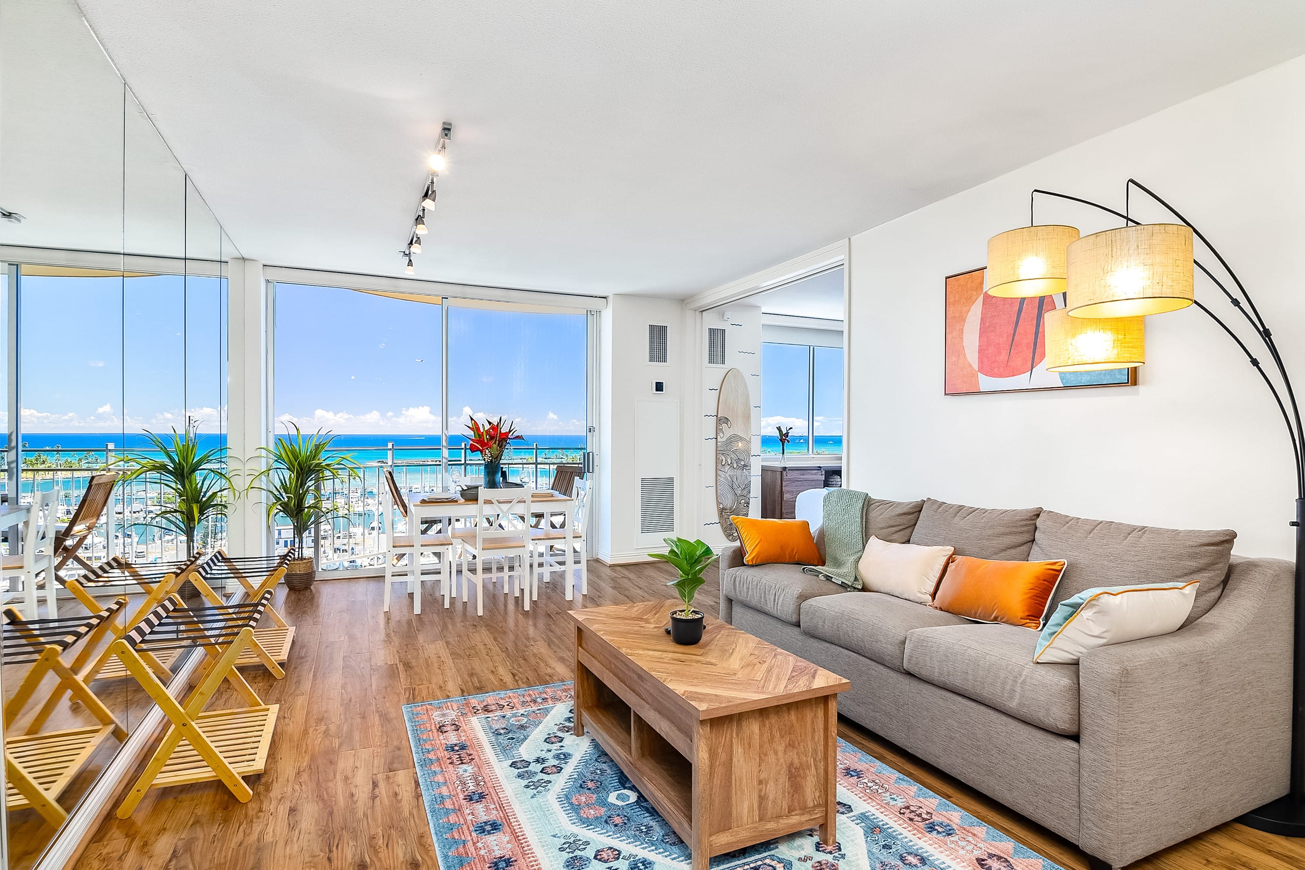 Breathtaking Condo w/ 2 pools - Image 44