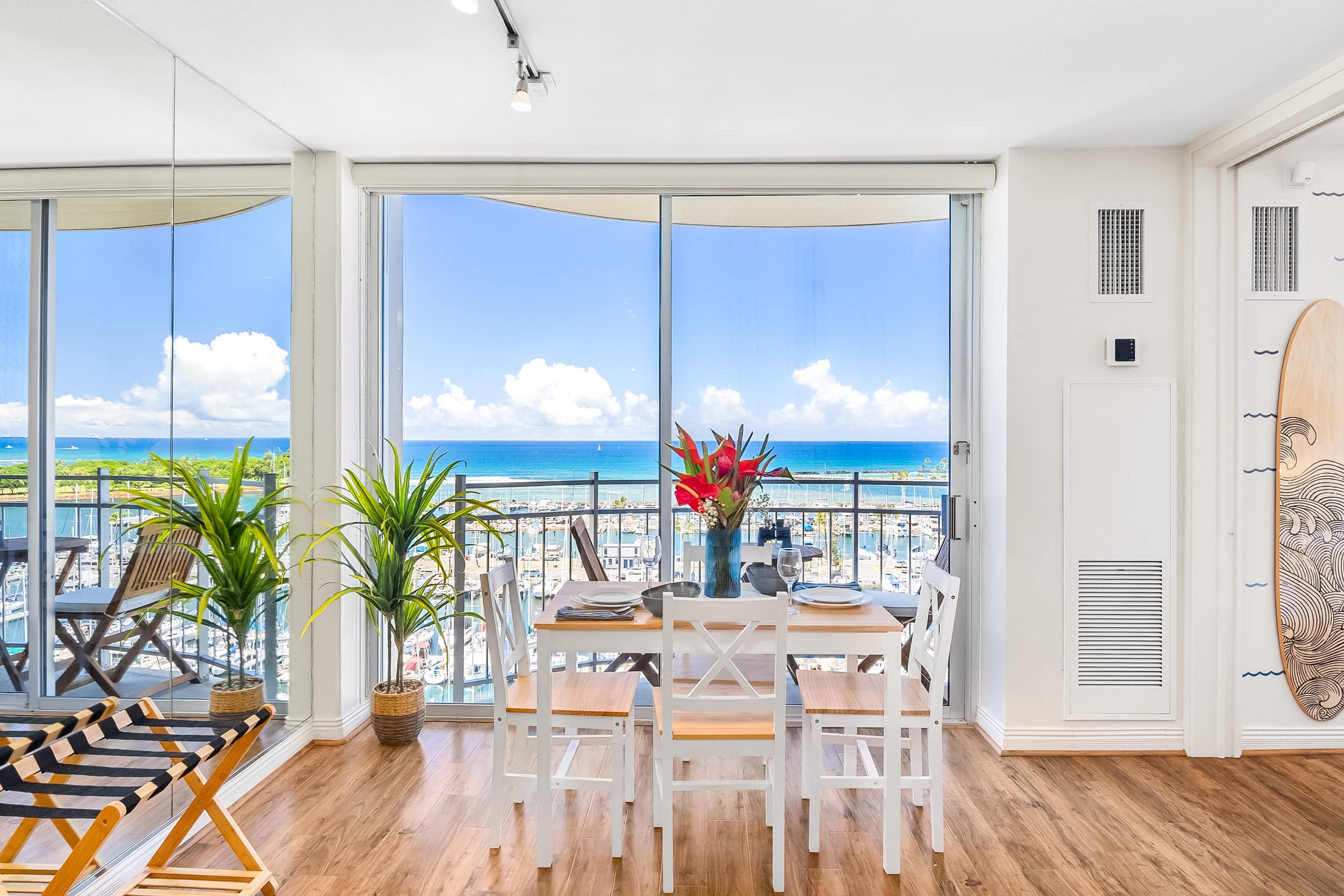Breathtaking Condo w/ 2 pools - Image 16