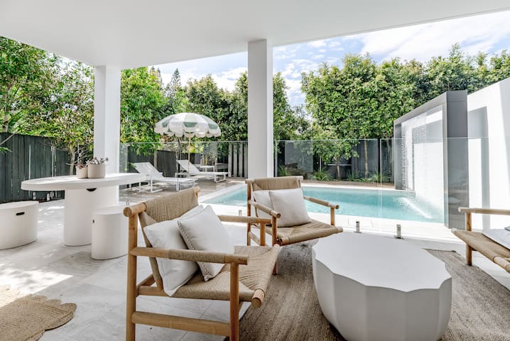 Sunny Luxury in Paradise Sunrise Beach Noosa