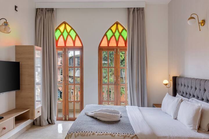 Bedroom 1 image 3