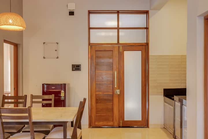 Dining area image 1