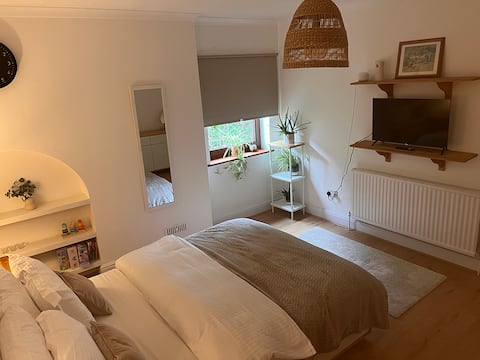 Gorgeous Family 3 Bedroom Home