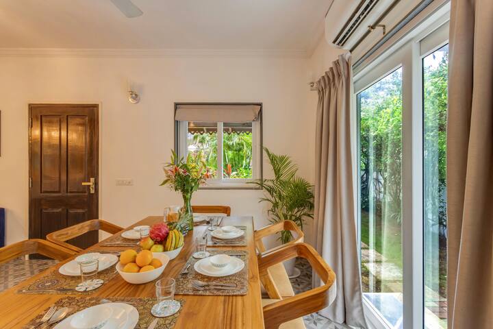 ✨Breakfasts that spill into long lunches, with a side of garden views️✨