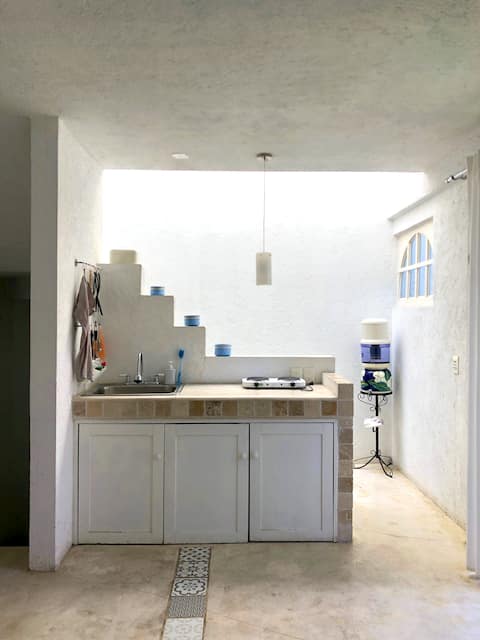 Successful Airbnb property: PRIVATE ROOF TERRACE, STYLISH STUDIO. SURE. in Escandón