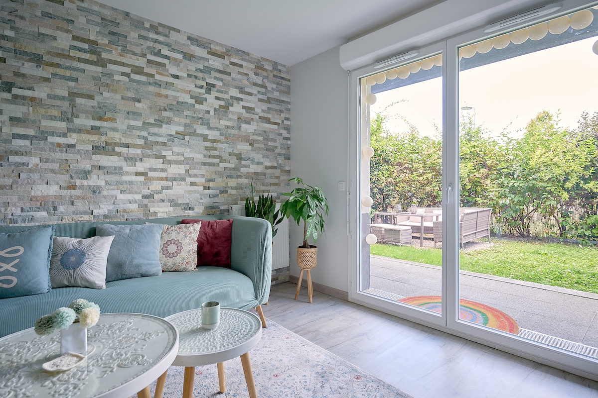 Top performing Airbnb: The bohemian chic cocoon in Sartrouville