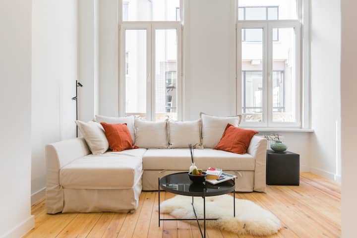 Vibrant City Center! 3br Home W/ Private Balcony - Centraal Station Antwerpen