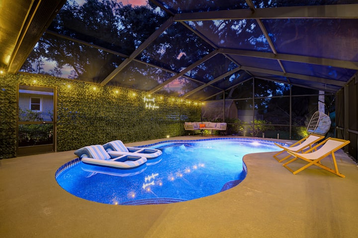 The Hideaway: Secluded Pool Home Near Siesta Key - Sarasota, FL