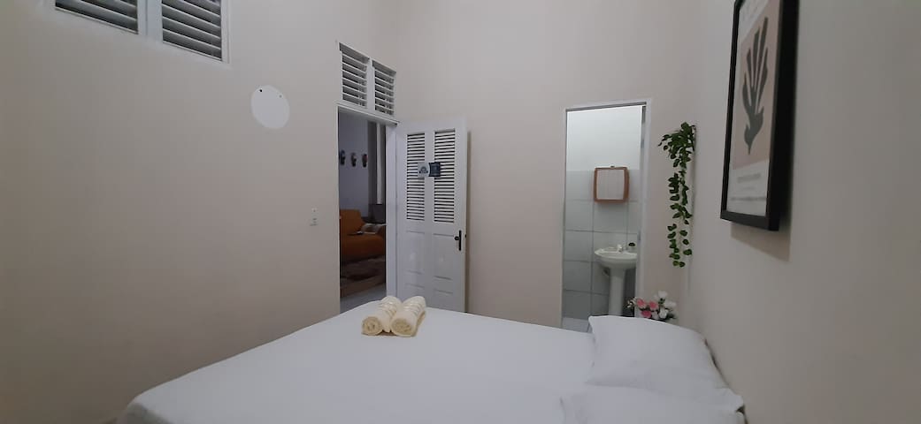 Private room with 1 bedrooms in São Luís - Quarto p/Solteiro c/WC | N° 02 | Centro SLZ