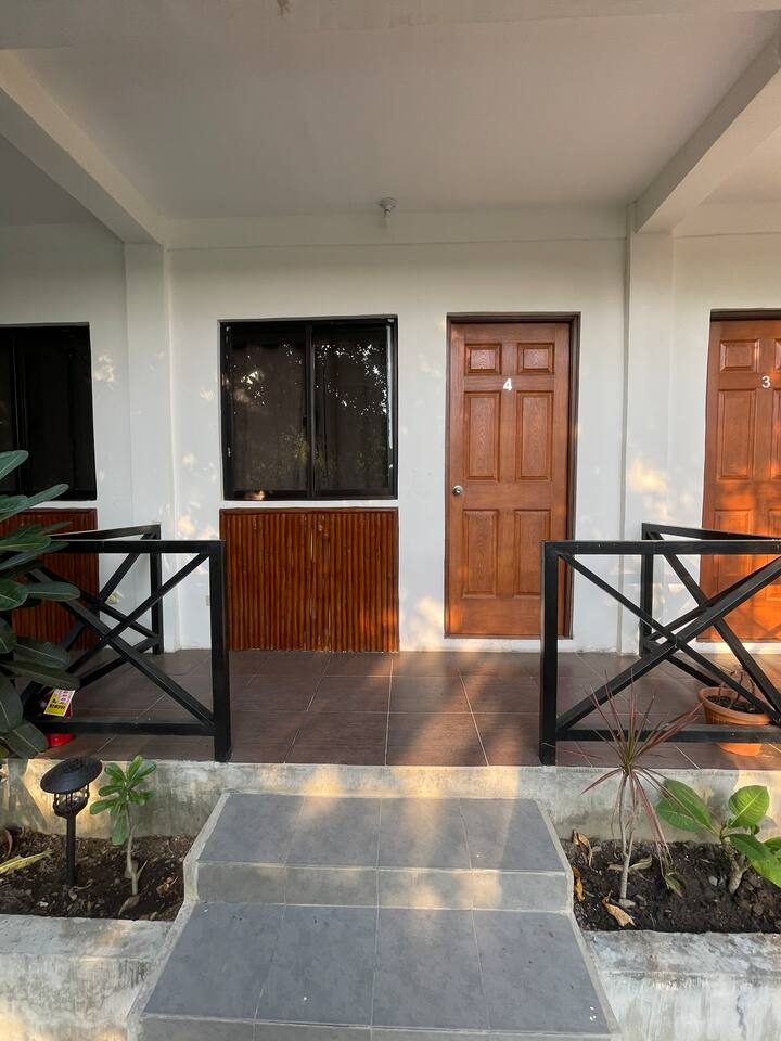 Mariposa Farm Resort Room 4 (Lake Level) - San Carlos City