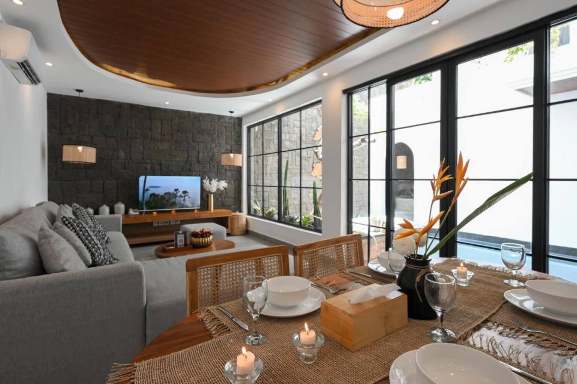 Beachside Surf Retreat 2 Bedroom Private Villa in Canggu 3