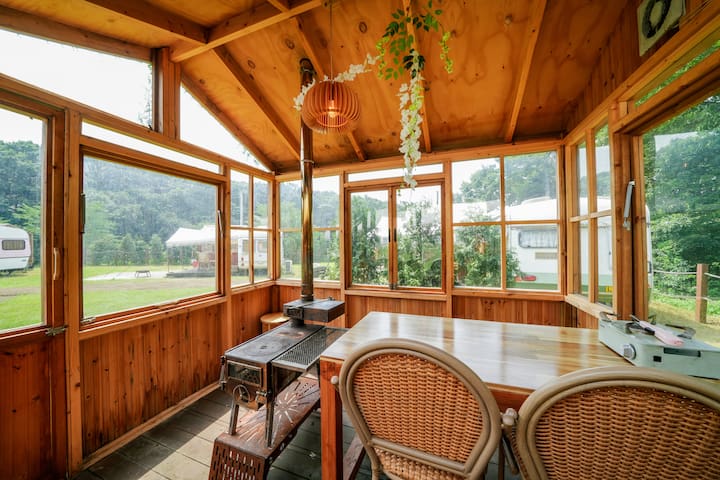 UrbantageCamp managed Airbnb listing 1