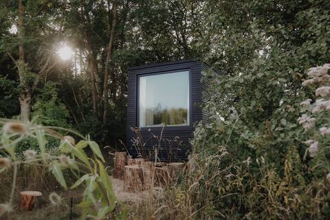 Tiny House Waldlichtung am Feld