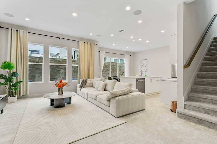 Exquisite Retreat On Pin Ln M#41790 - Mission Viejo