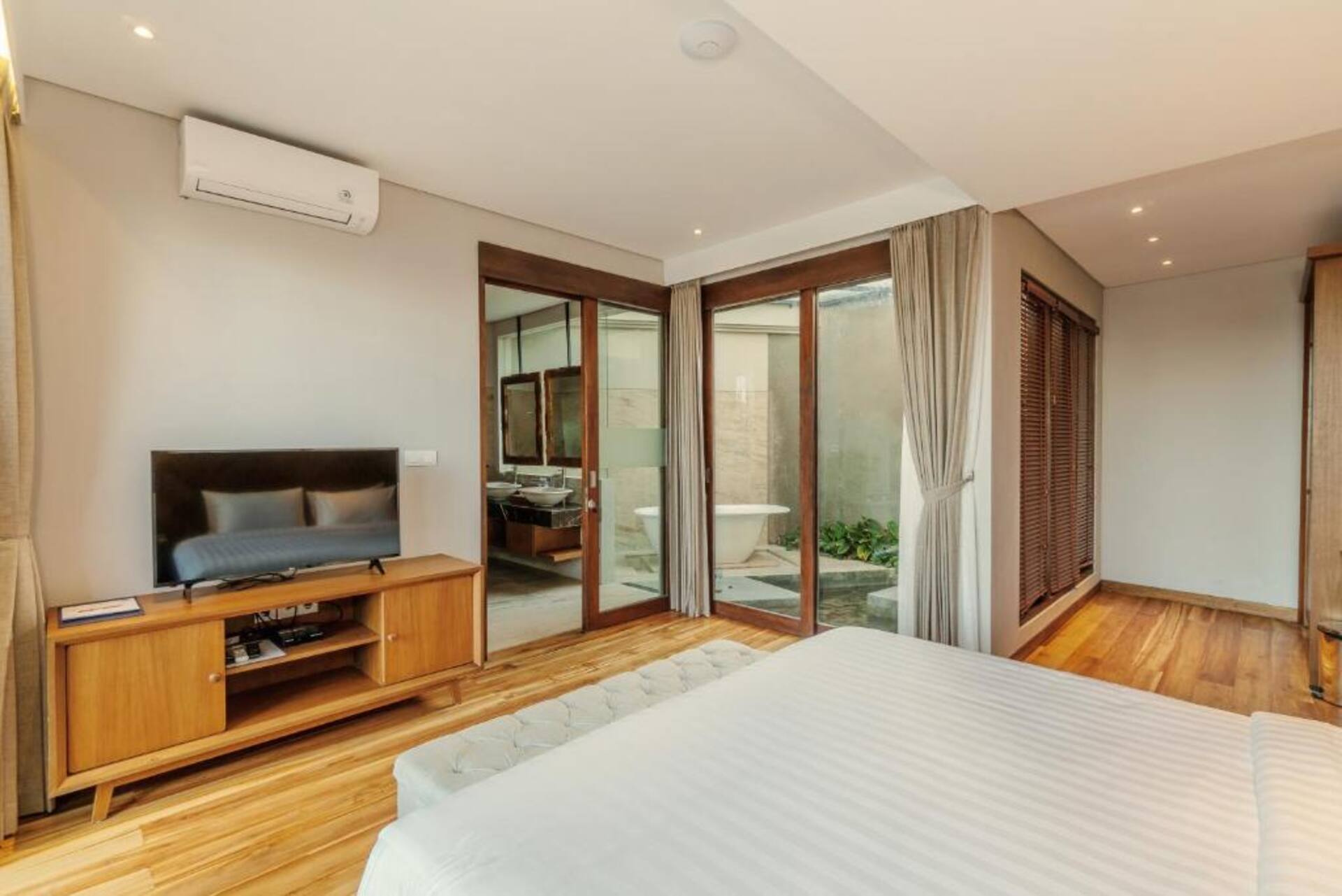 Super Comfy Haven 3 Bedroom Private Villa in Bali 2