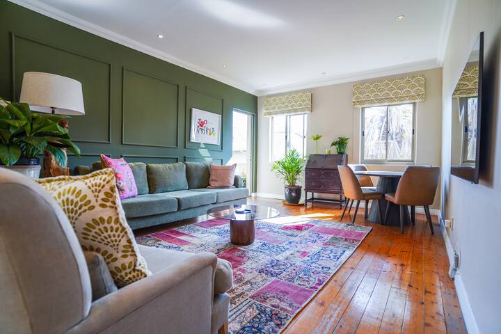 Homely,QuietBlock,Green Point Stadium,V&A,Parking gallery image 3