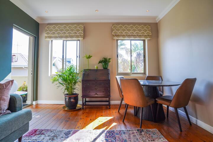 Homely,QuietBlock,Green Point Stadium,V&A,Parking gallery image 4