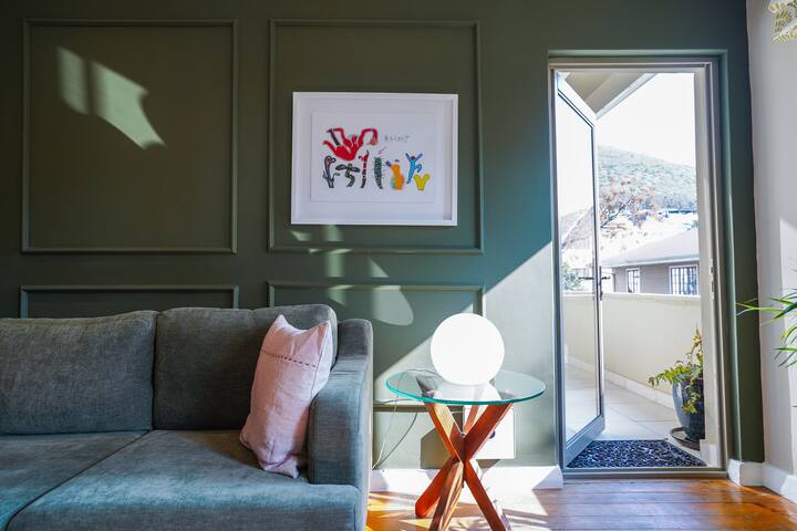 Homely,QuietBlock,Green Point Stadium,V&A,Parking gallery image 5