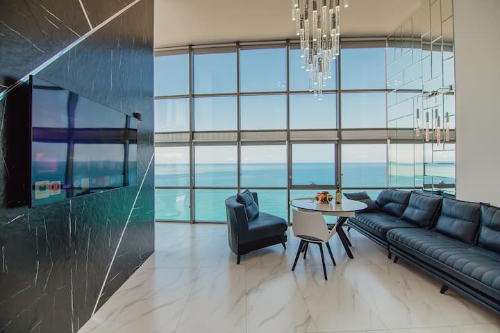 3BR Penthouse Panorama | VIP | Front Sea View