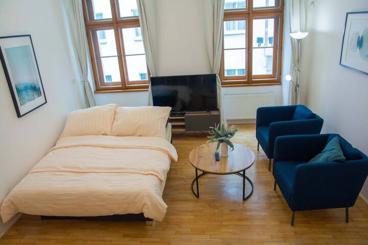 City Centre Apartment + Parking gallery image 4