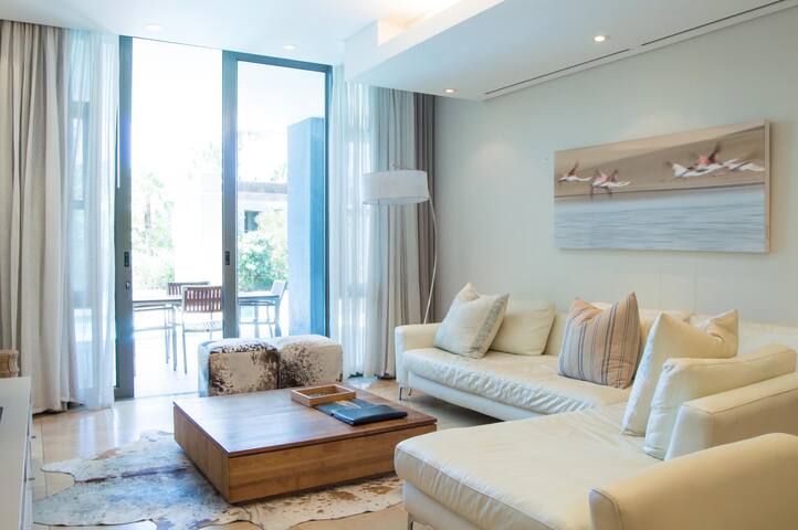 Luxury Two Bedroom Apartment with Pool