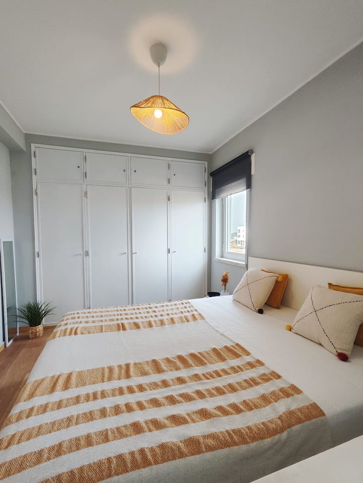 letto matrimoniale con tanto spazio